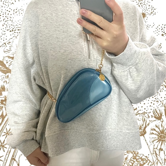 COPY - Dior Vintage Saddle Beauty Cosmetic Clutch to Crossbody Bag Shoulder Wai… - Picture 7 of 12